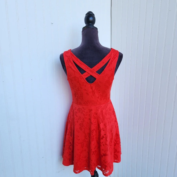 Candie's Mini Dress Bright Red Lace Burnout Lined Sleeveless Cross Back Floral M - Picture 8 of 13